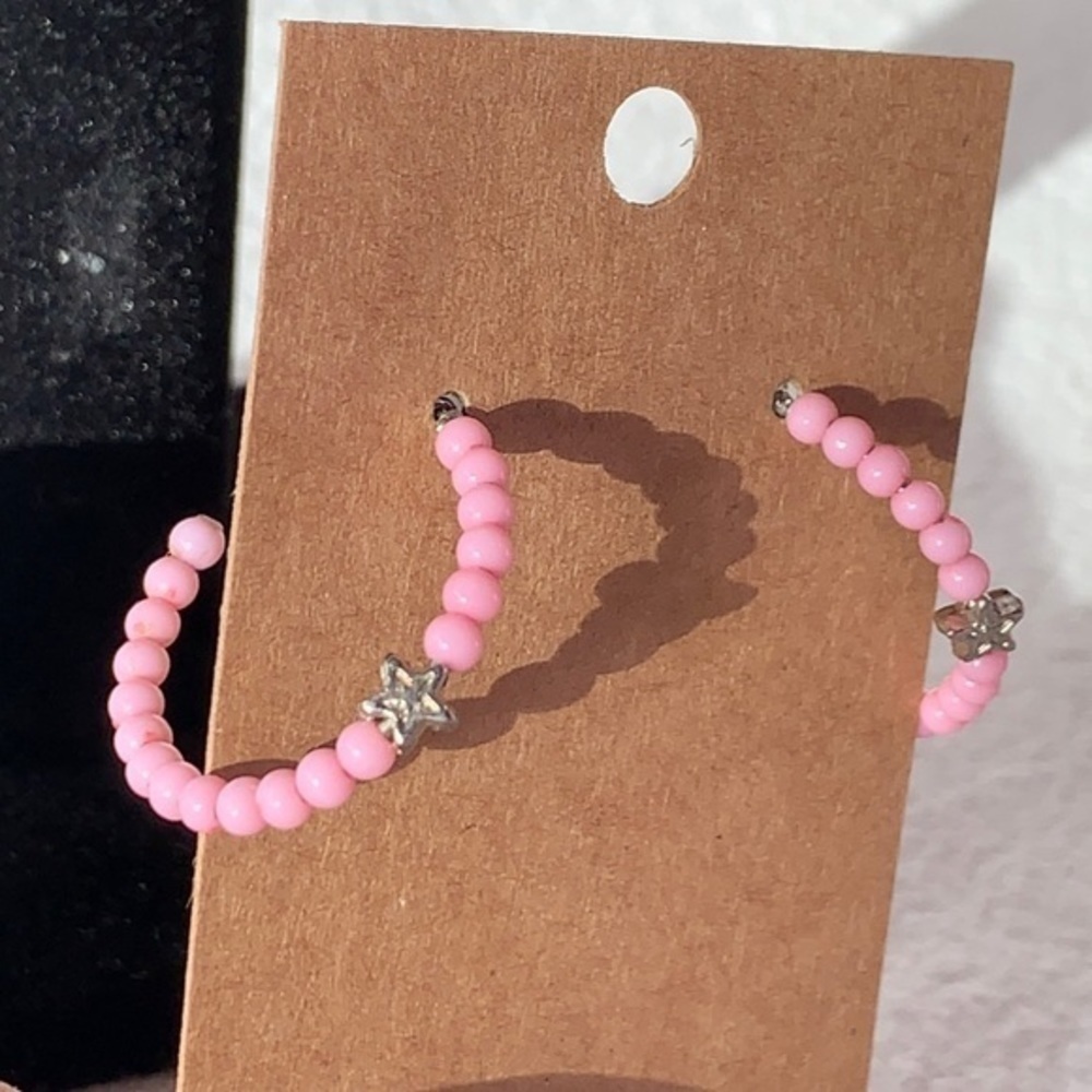 💐5/25 simple pink beaded hoop earrings with silver star bead detail